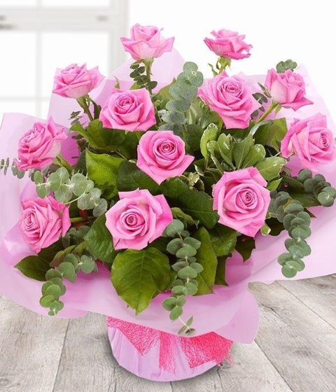 A dozen Pink Valentines Roses